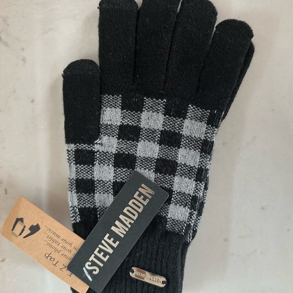Coach Red and Silver Knit Gloves - Picture 5 of 5